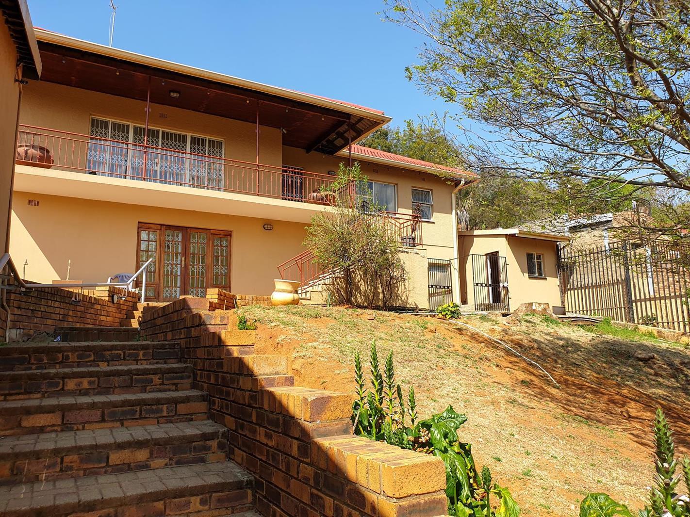 3 Bedroom House in Mondeor