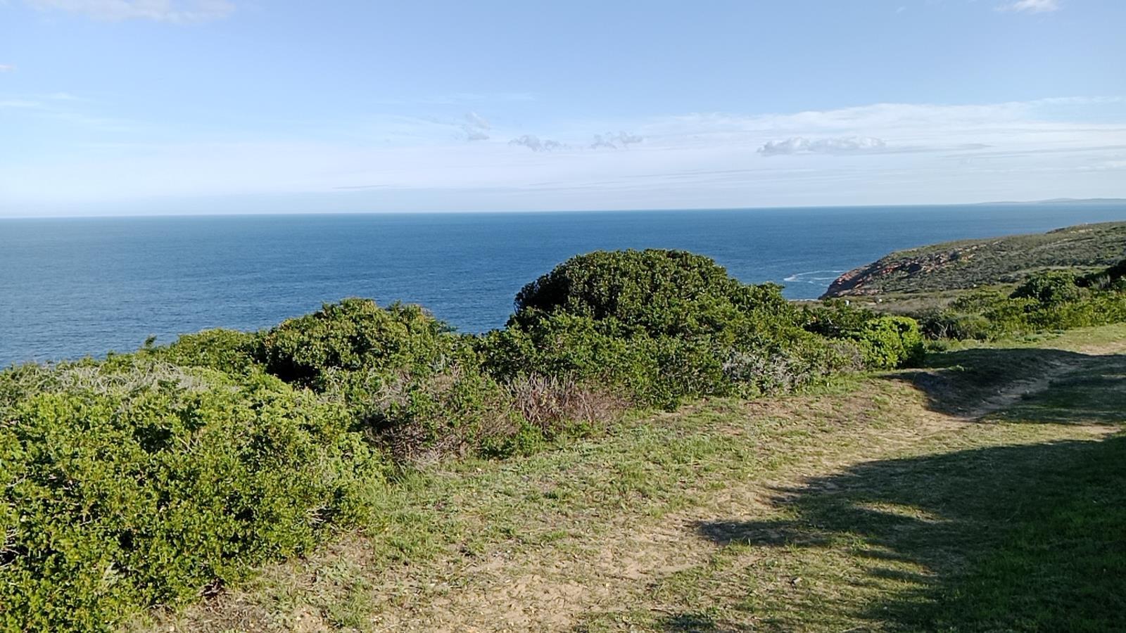 657 m² Land available in Mossel Bay Golf Estate