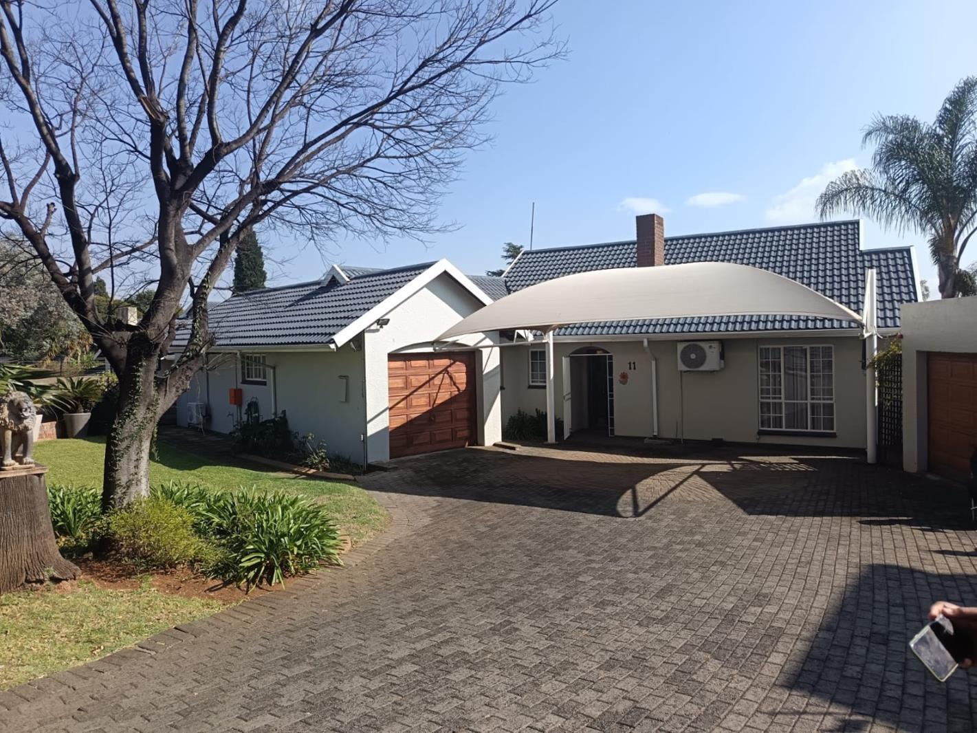4 Bedroom House in Brackendowns