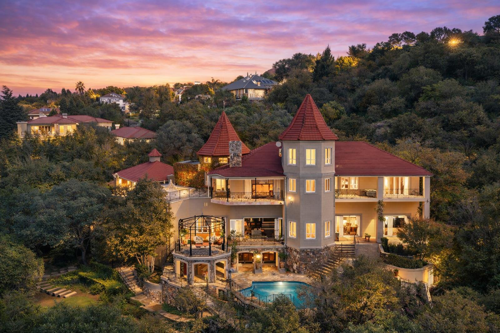 5 Bedroom House in Cornwall Hill