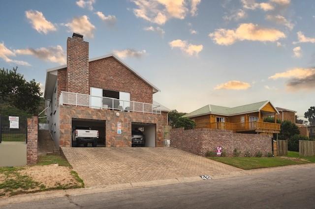 3 Bedroom House in Blue Horizon Bay