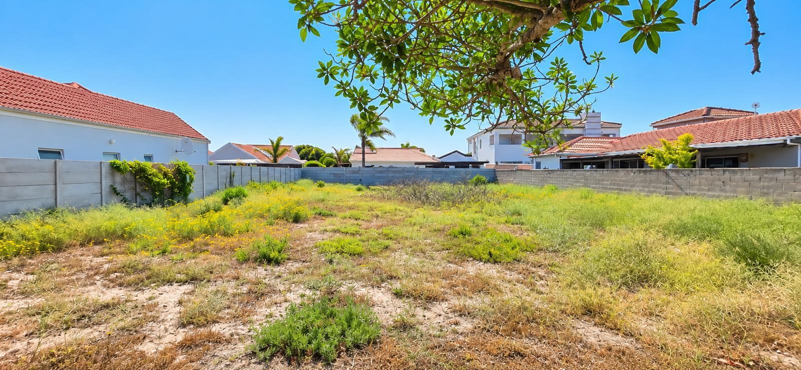 681 m² Land available in Port Owen