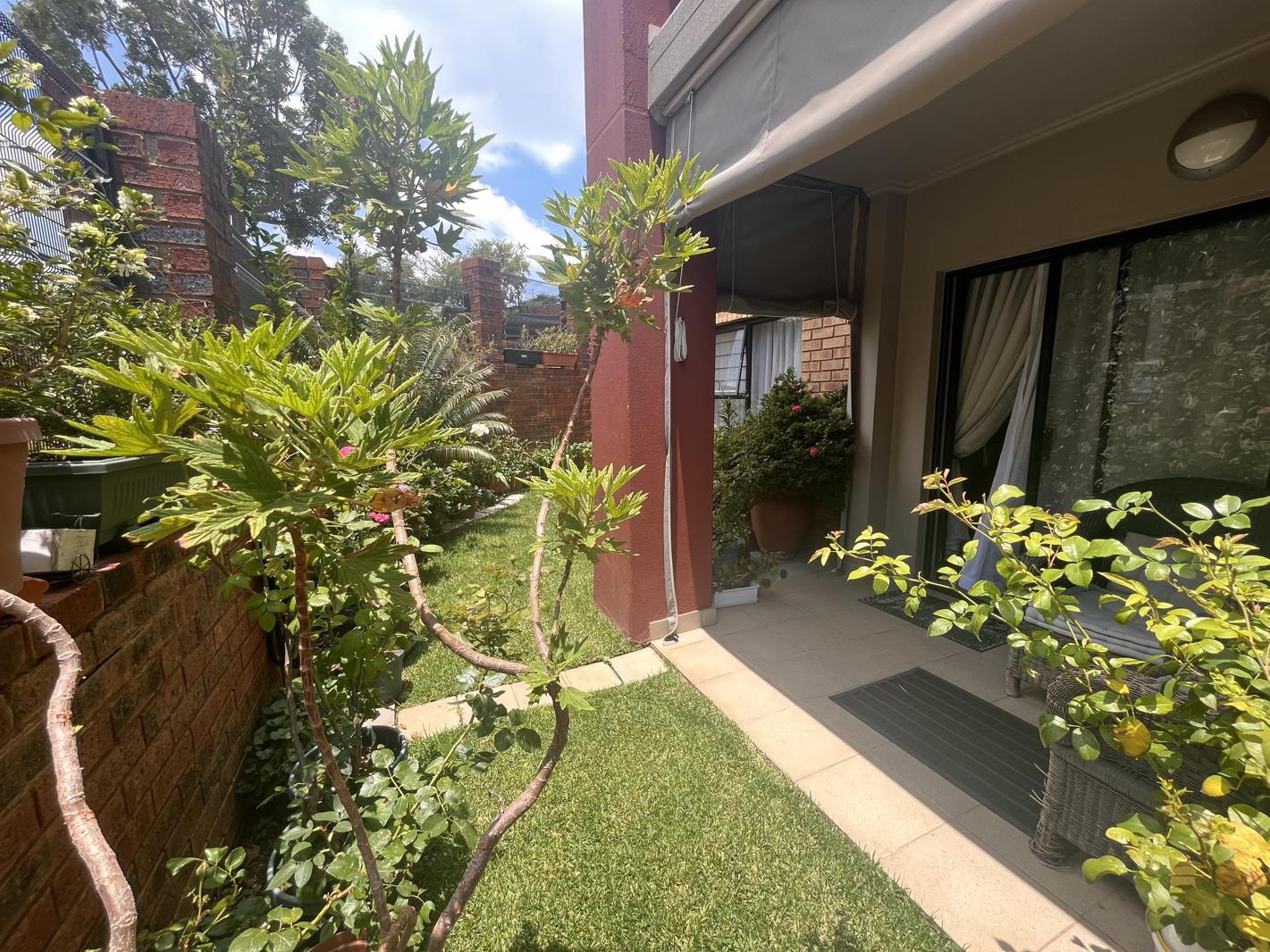 2 Bedroom Apartment in North Riding AH