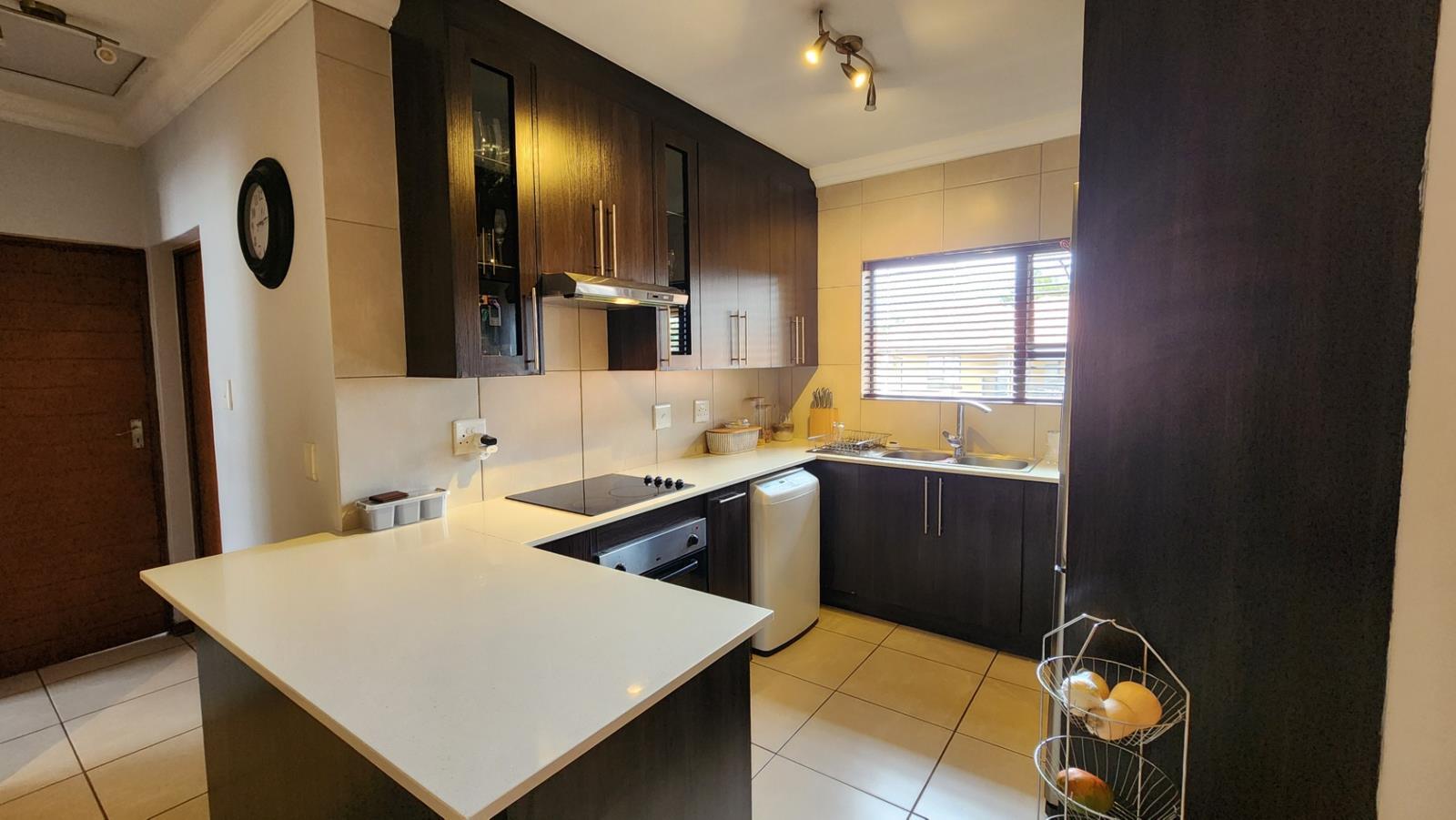 2 Bedroom Apartment in Comet