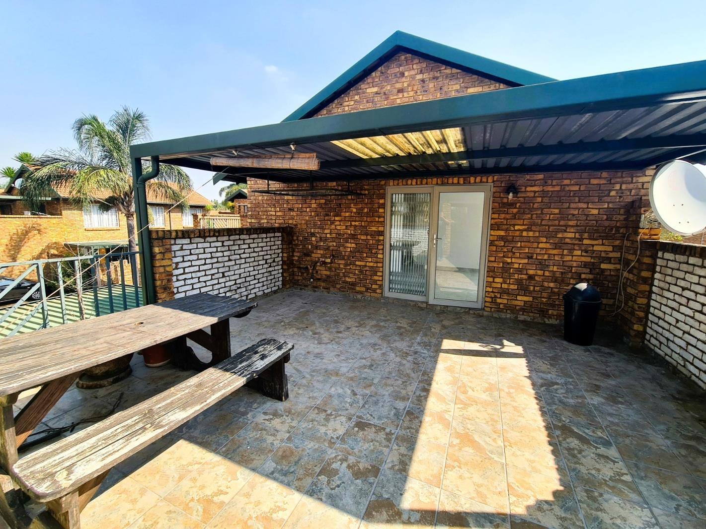 2 Bedroom Apartment in Highveld