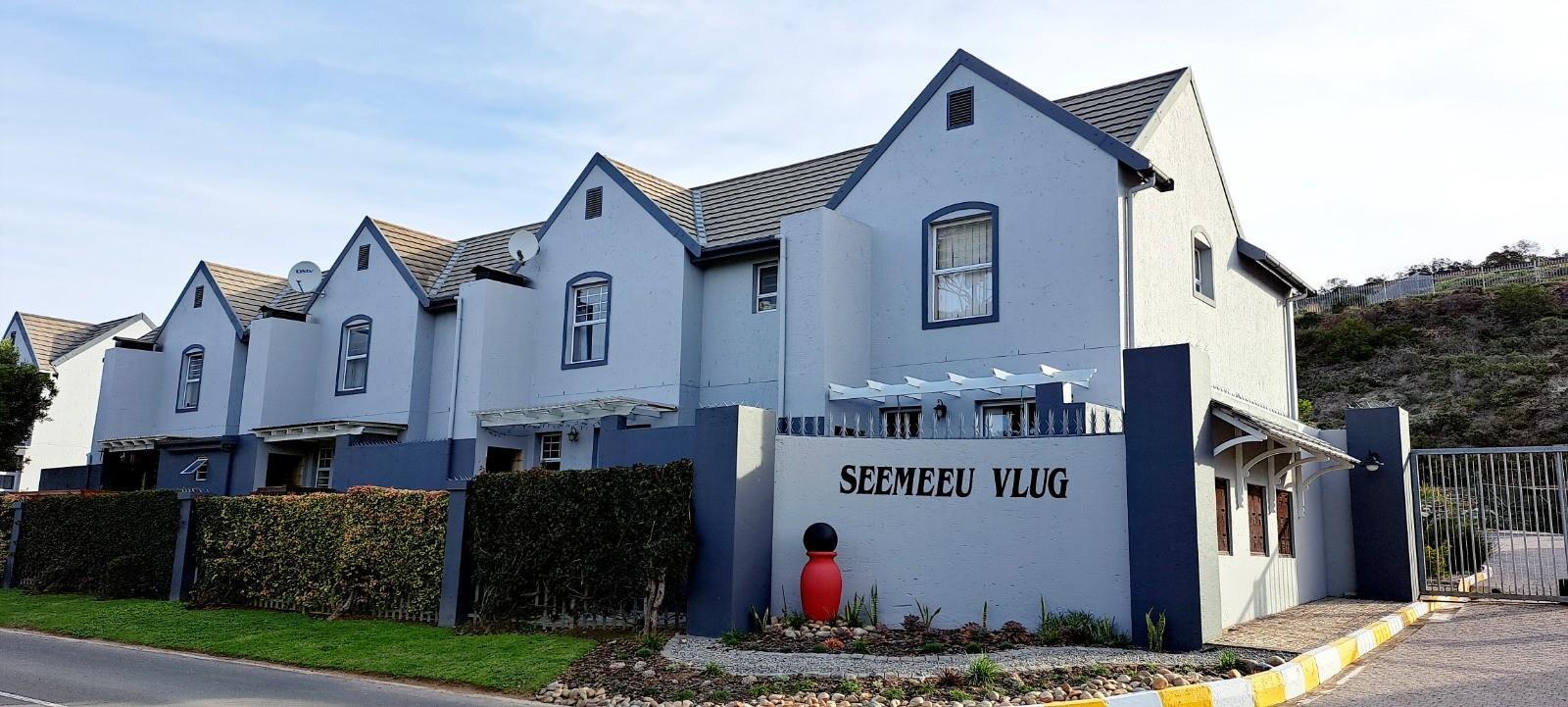 3 Bedroom Duplex in Seemeeu Park