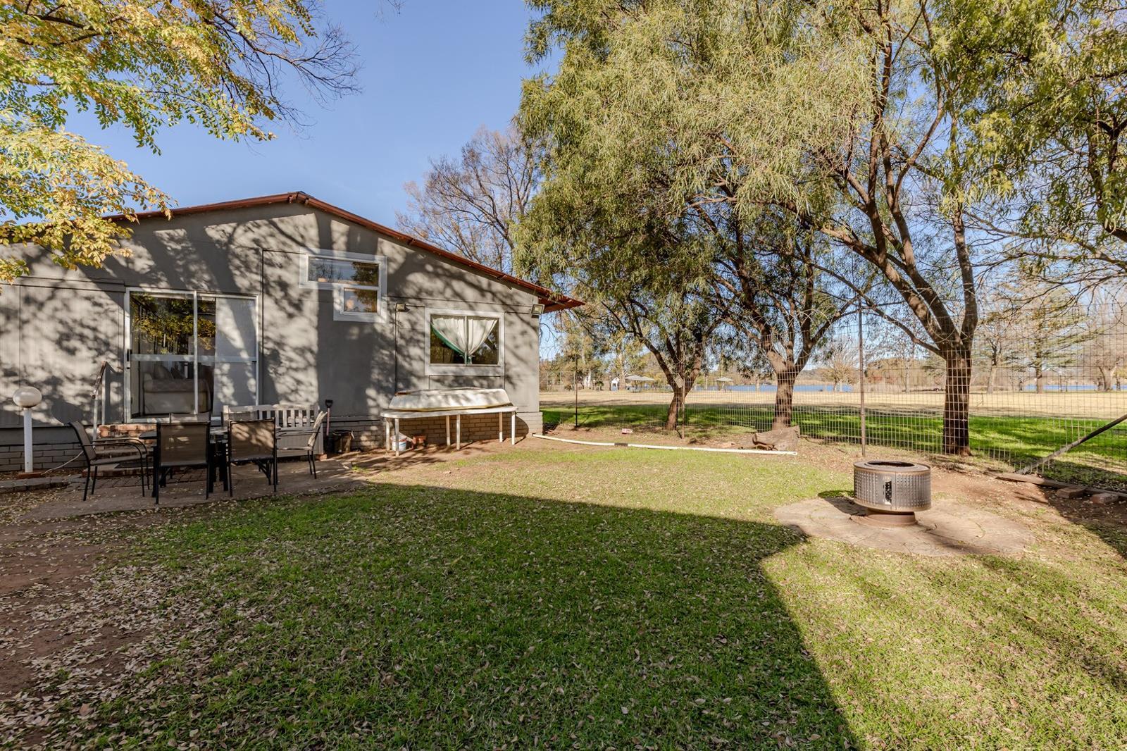 4 Bedroom House in Lochvaal