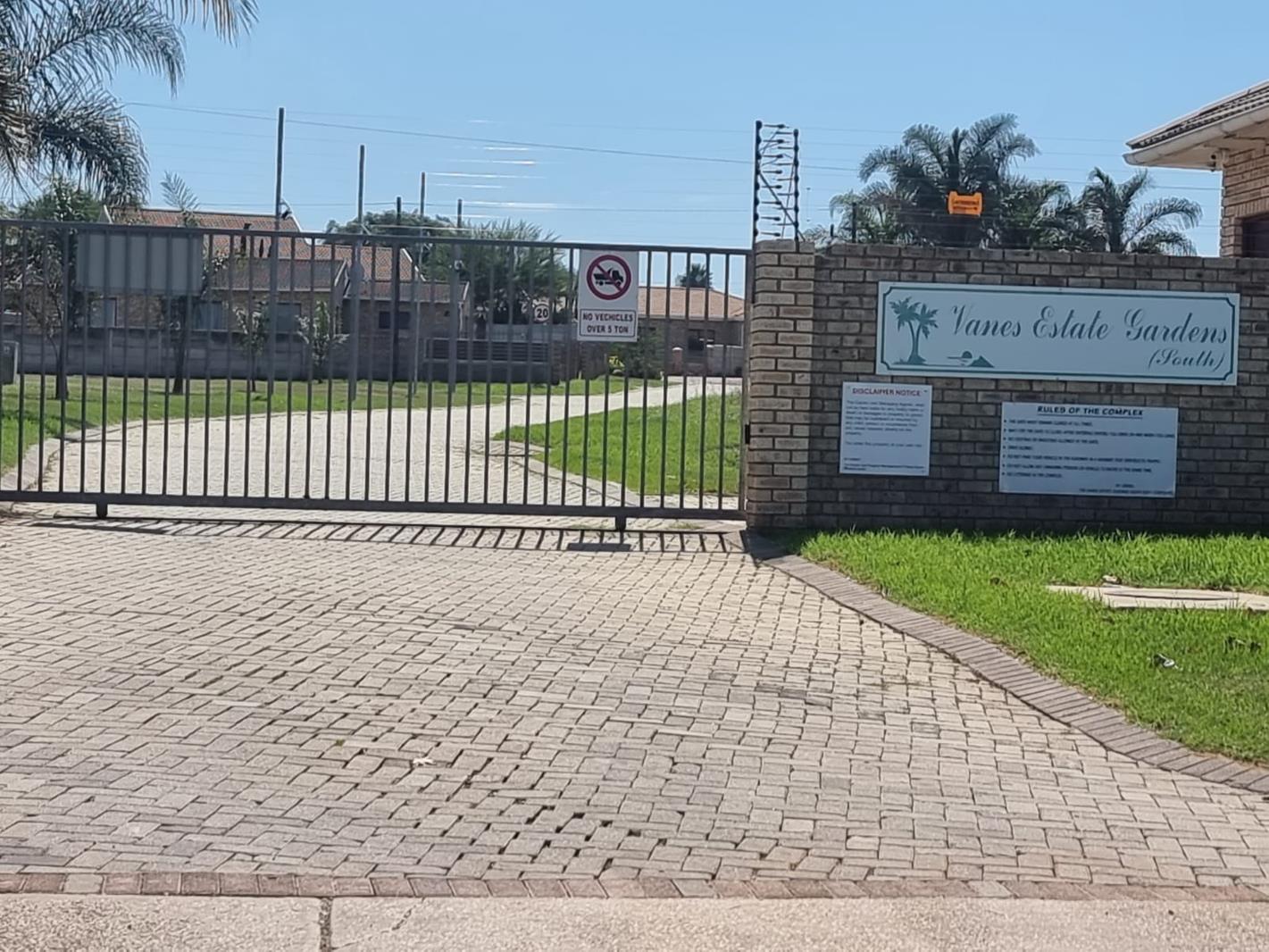 450 m² Land available in Vanes Estate