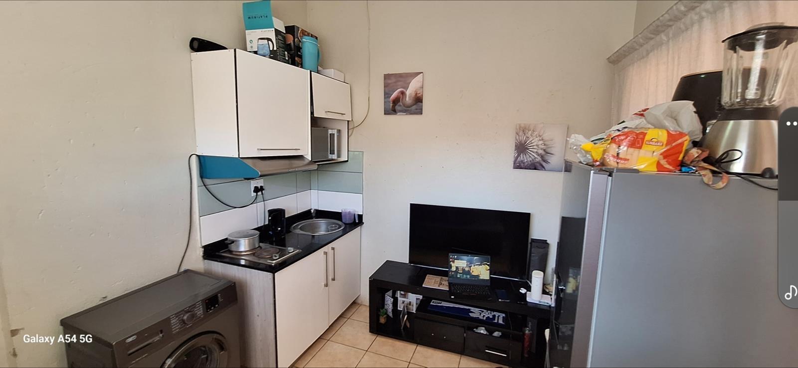 1 Bedroom Garden Cottage in Birch Acres