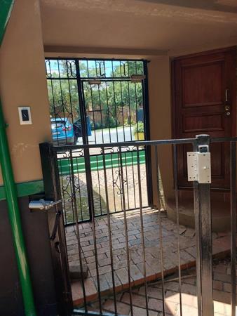 4 Bedroom House in Douglasdale