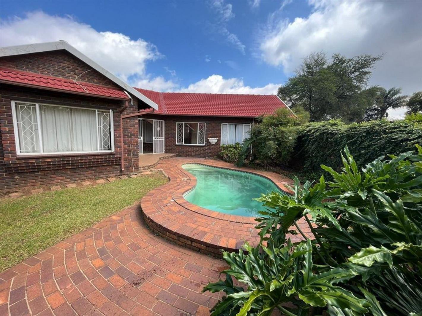 3 Bedroom Townhouse in Birchleigh