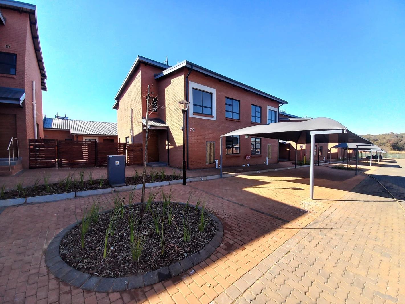 3 Bedroom Duplex in Brookehaven