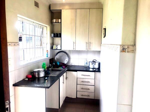 8 Bedroom House in Wychwood