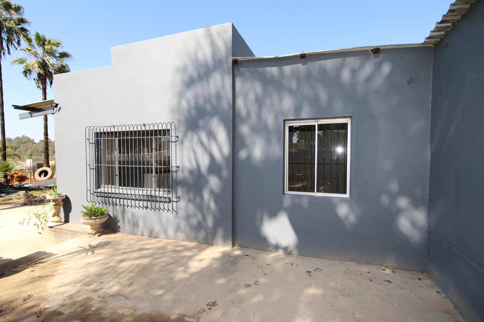 1 Bedroom Garden Cottage in Muldersdrift
