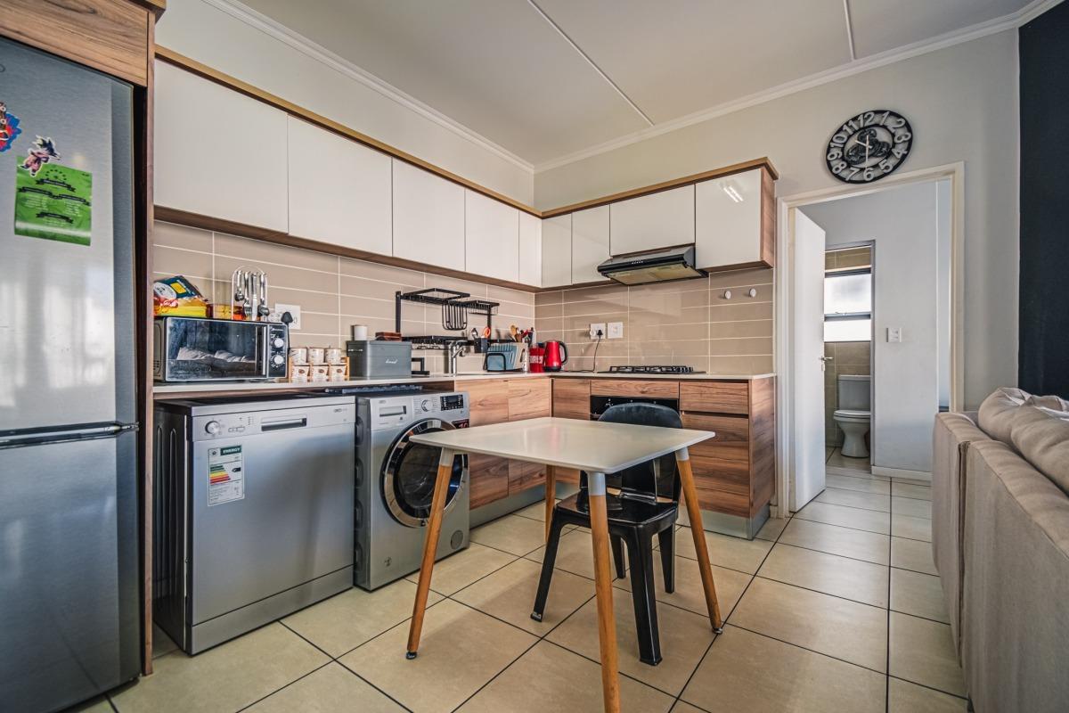 1 Bedroom Apartment in Modderfontein