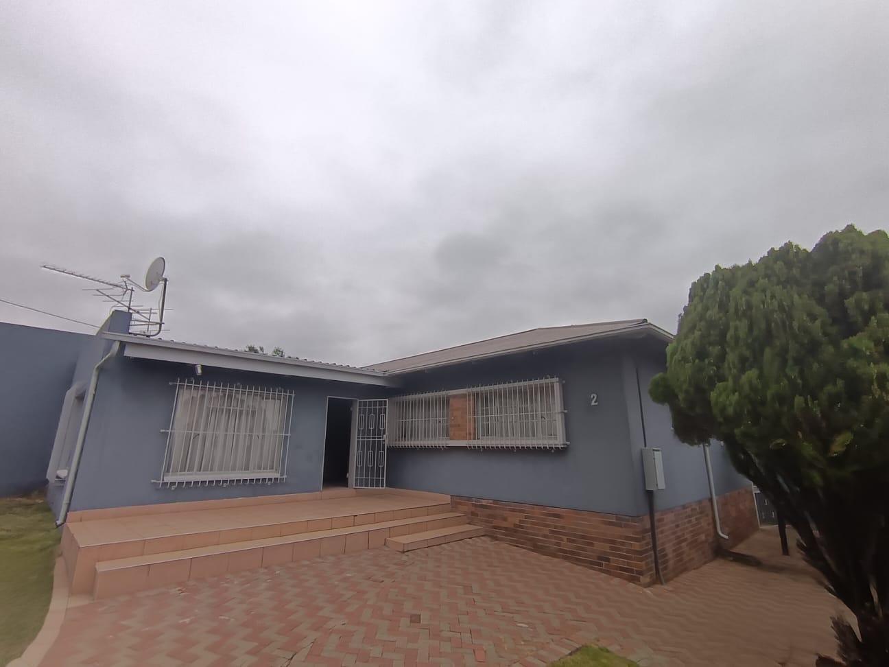 3 Bedroom House in Lindberg Park