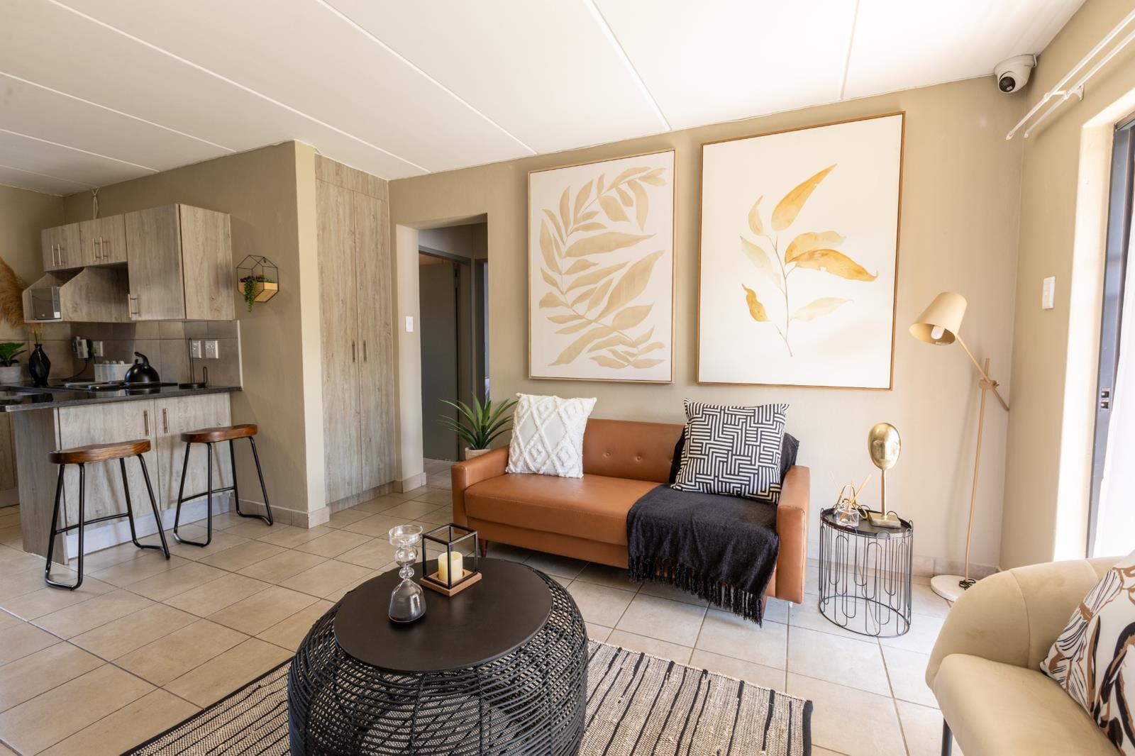 2 Bedroom Apartment in Lombardy Estate