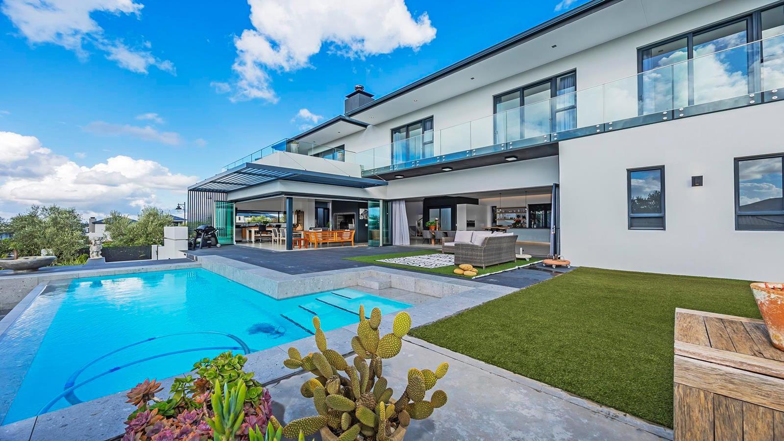 4 Bedroom House in Clara Anna Fontein