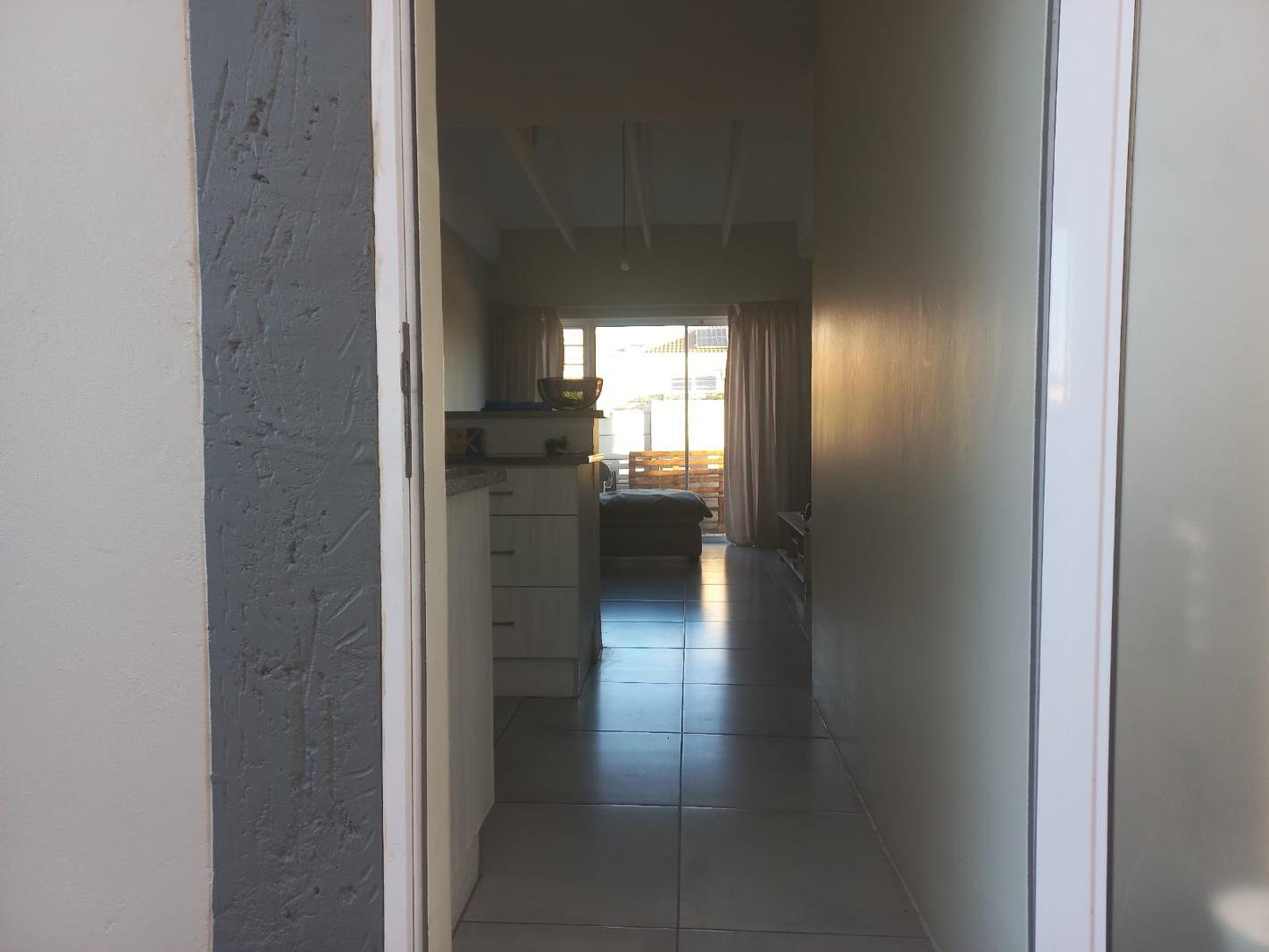 2 Bedroom Simplex in Overbaakens