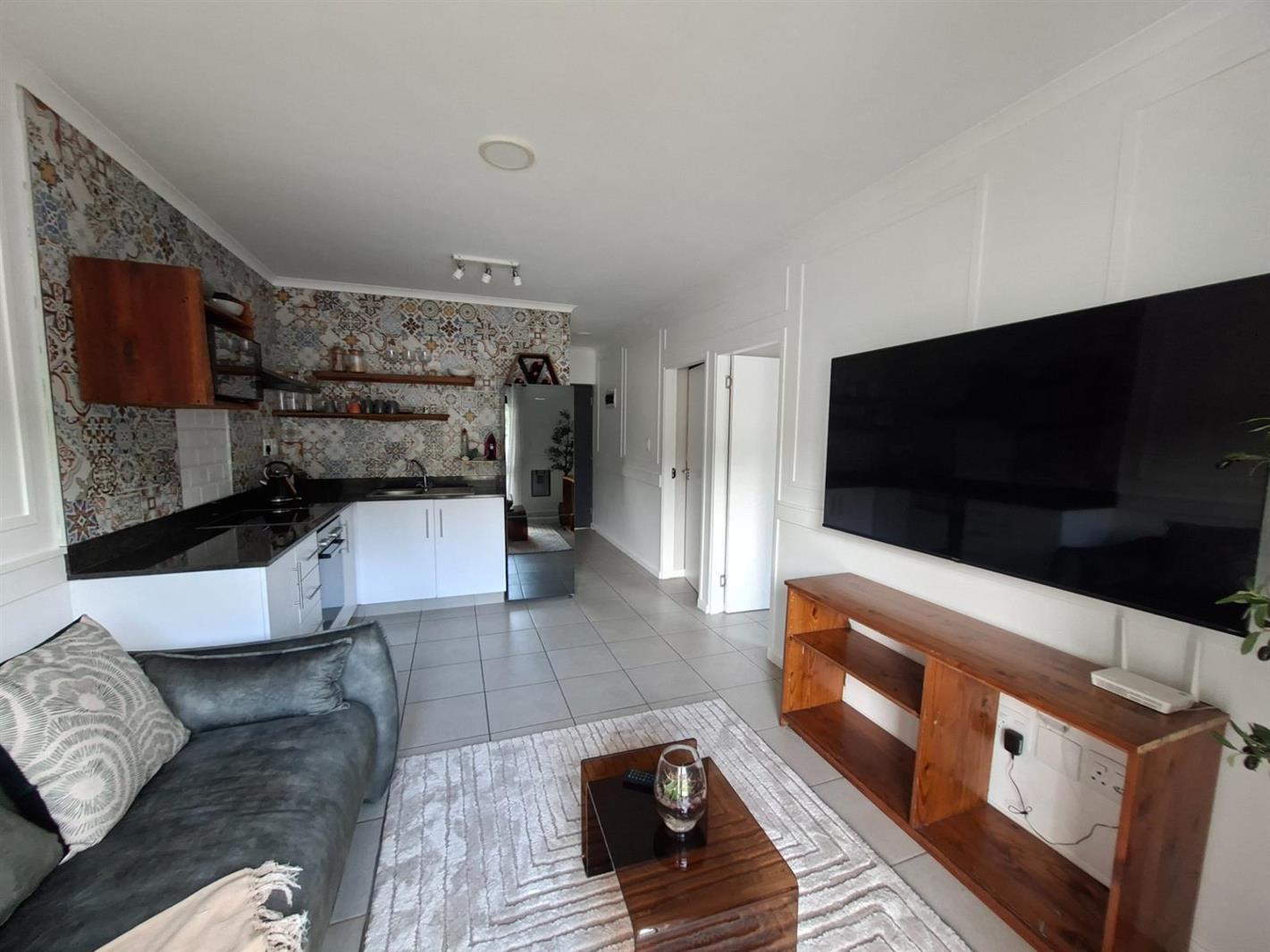 2 Bedroom Apartment in Waterfall