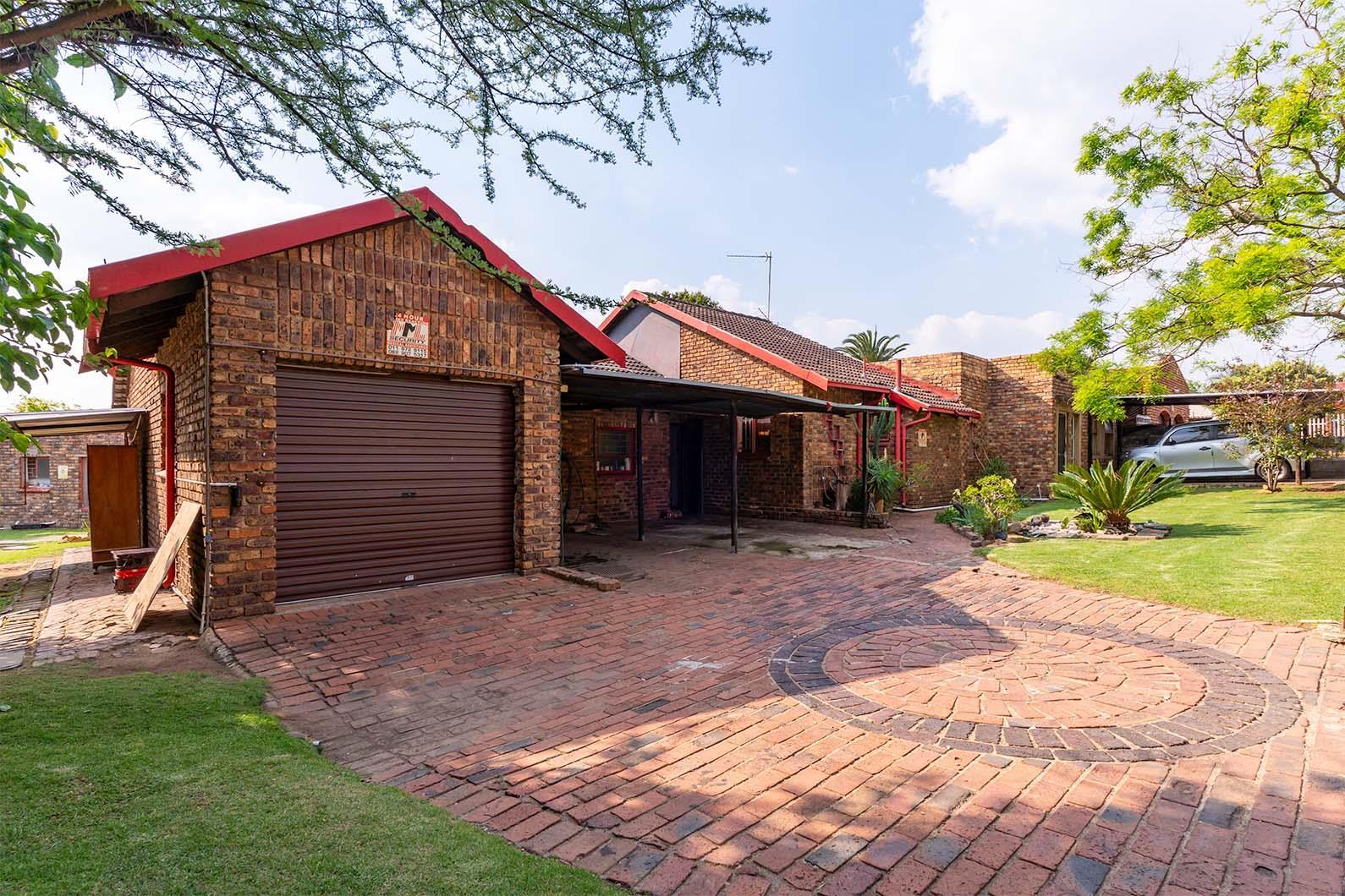 3 Bedroom House in Norkem Park