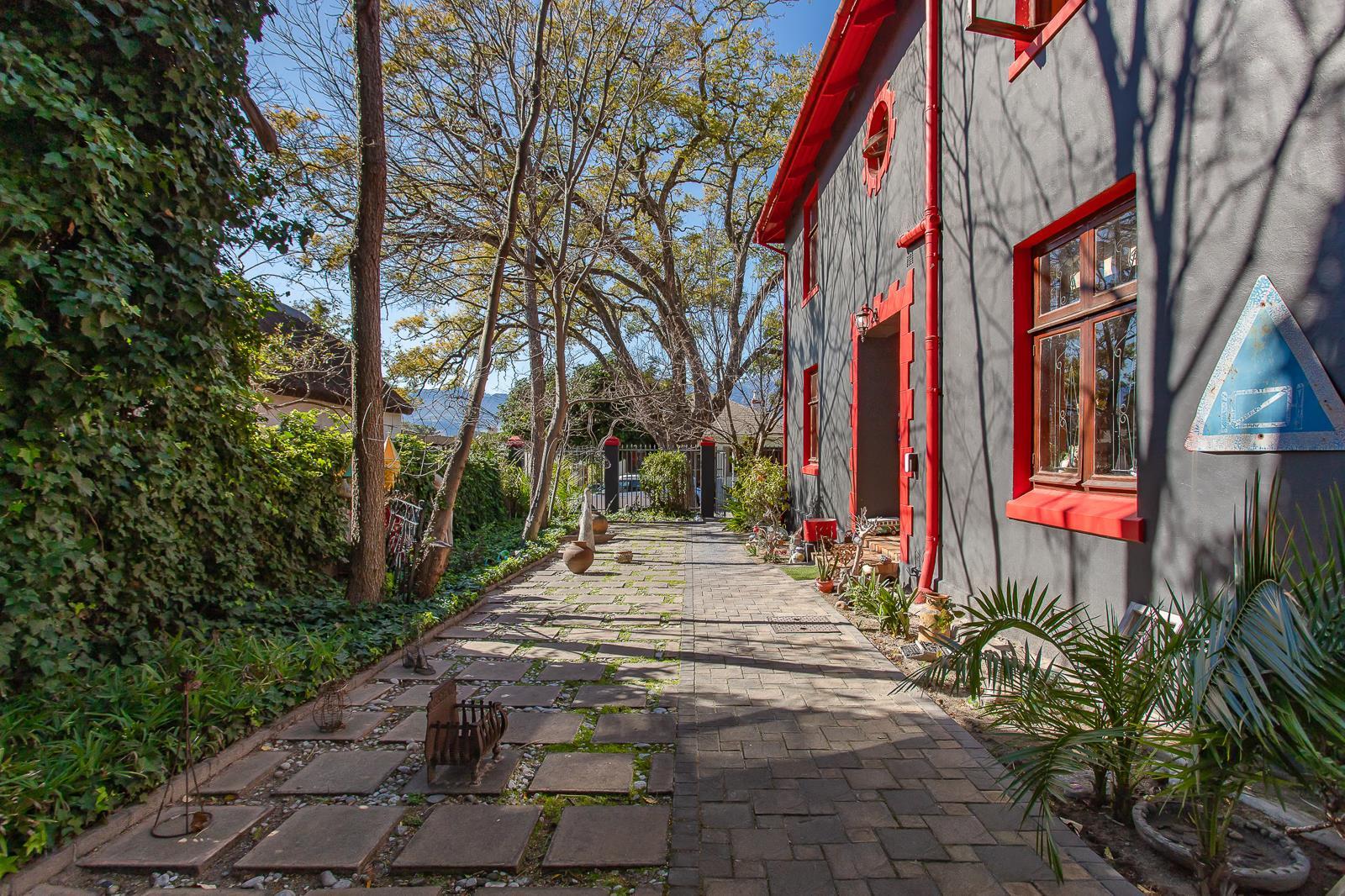 3 Bedroom House in Paarl Central