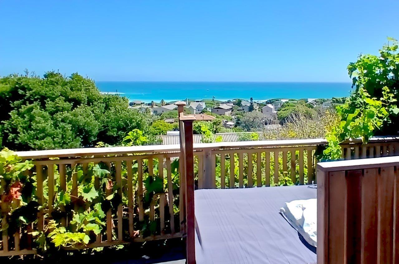 Studio apartment in Scarborough