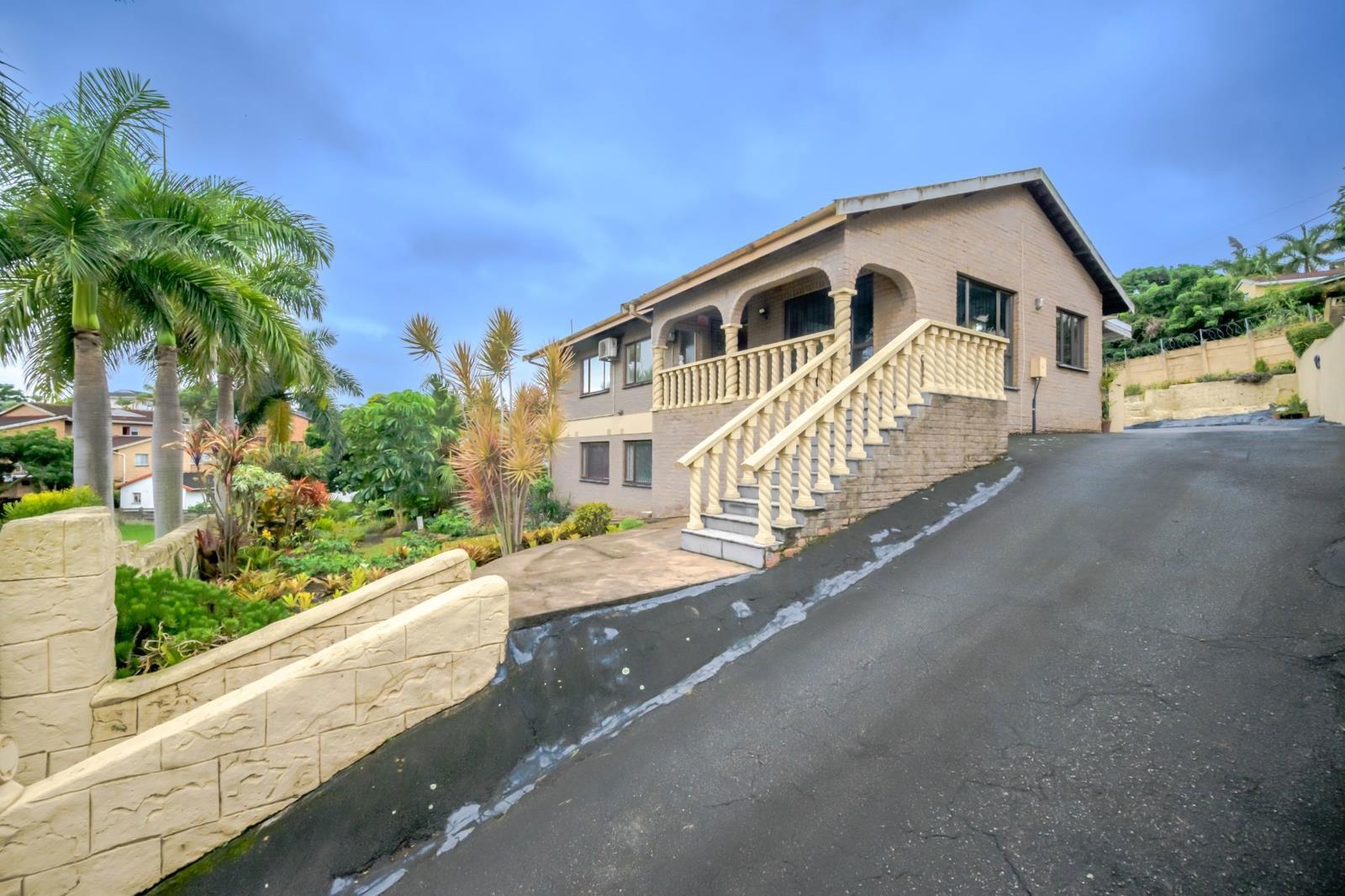 5 Bedroom House in Effingham