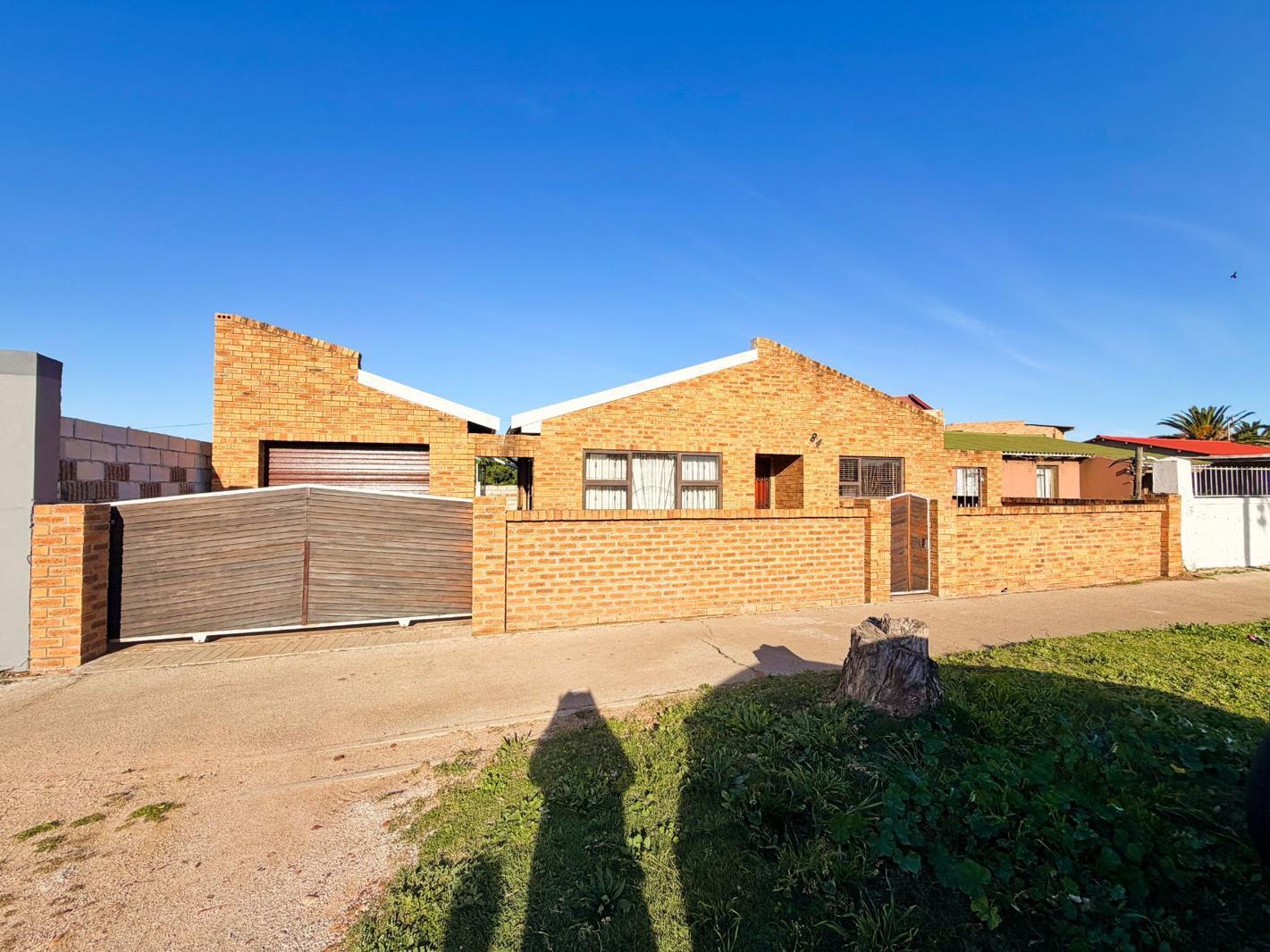4 Bedroom House in Kwaford