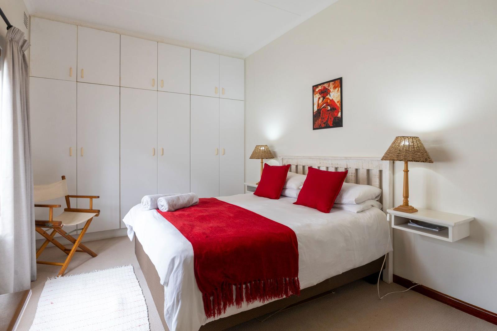 4 Bedroom House in Kenton On Sea