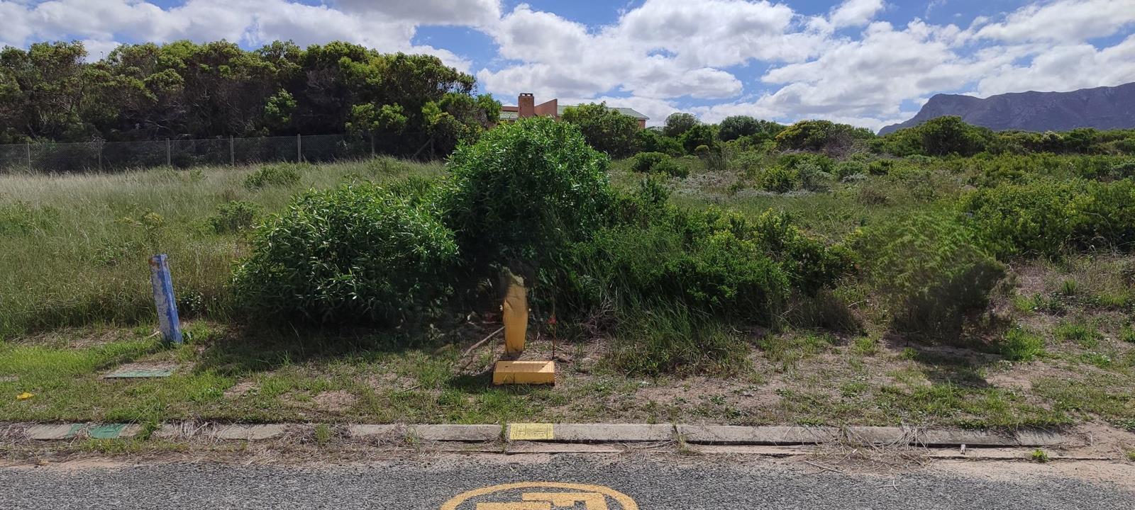 600 m² Land available in Kleinbaai