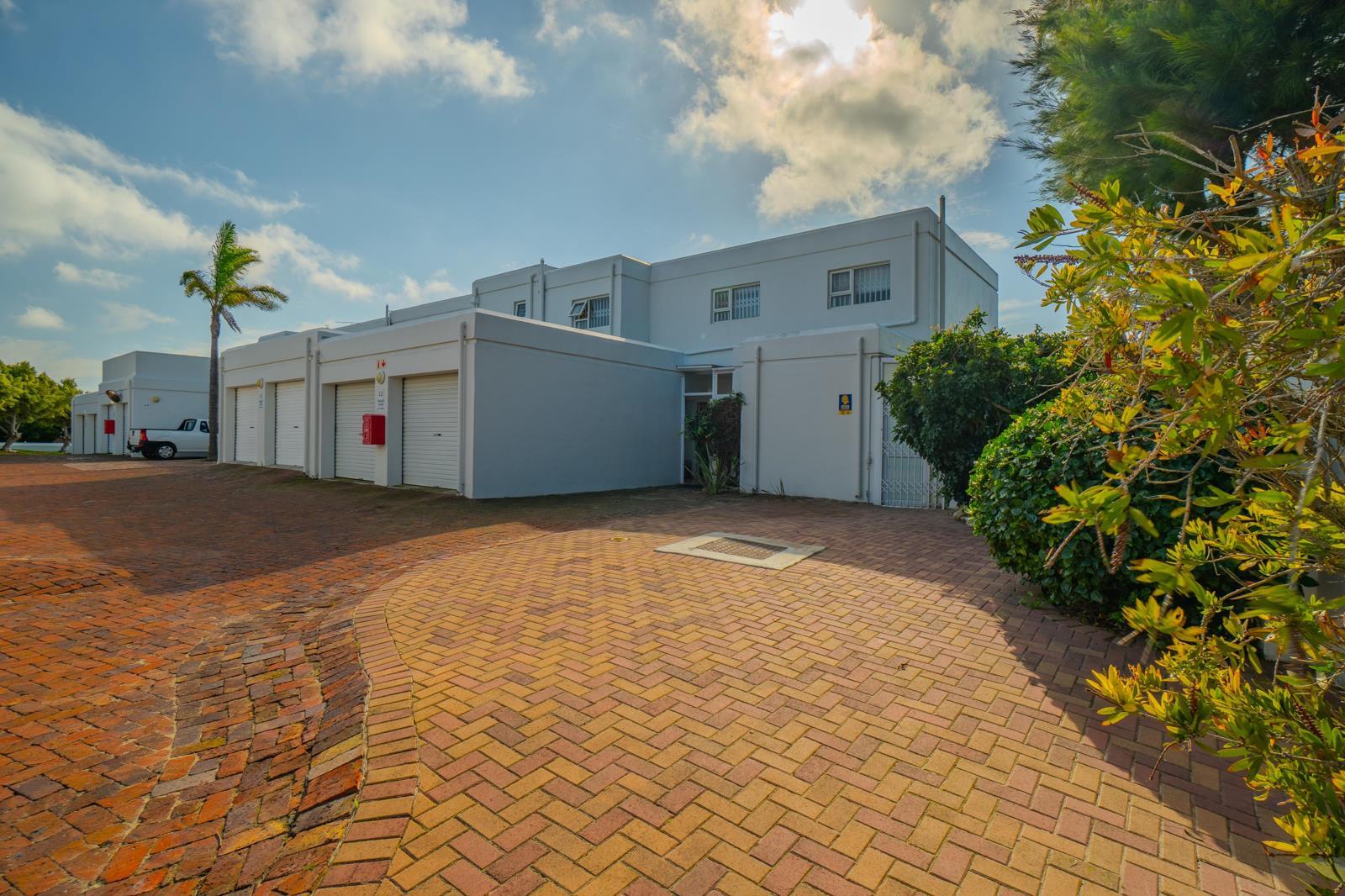 4 Bedroom Townhouse in Summerstrand