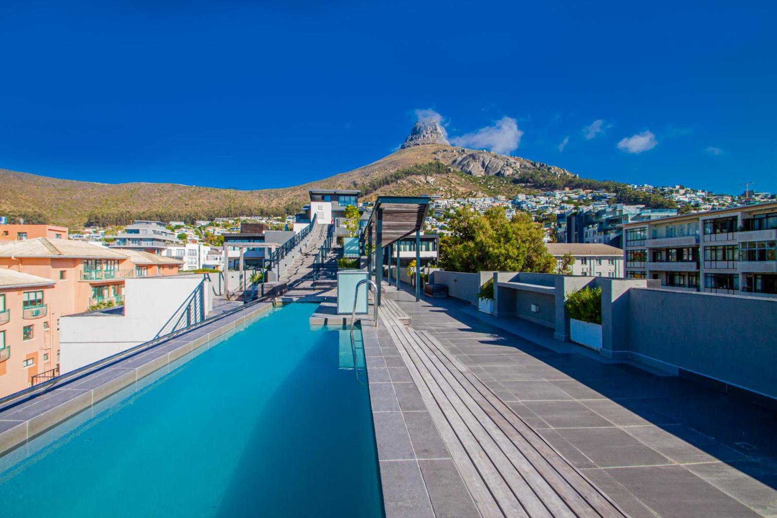 2 Bedroom Apartment in Sea Point