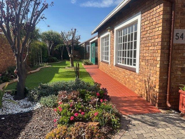 2 Bedroom Townhouse in Wilro Park