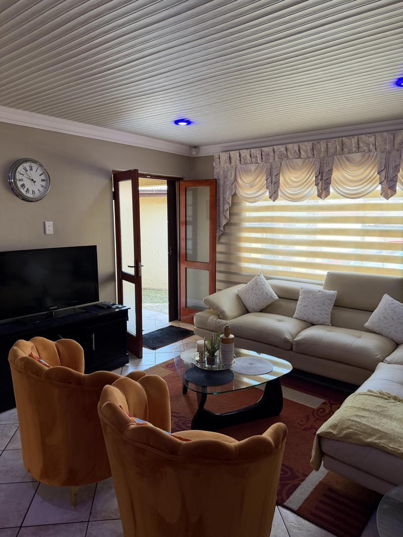 4 Bedroom Cluster in Liefde en Vrede