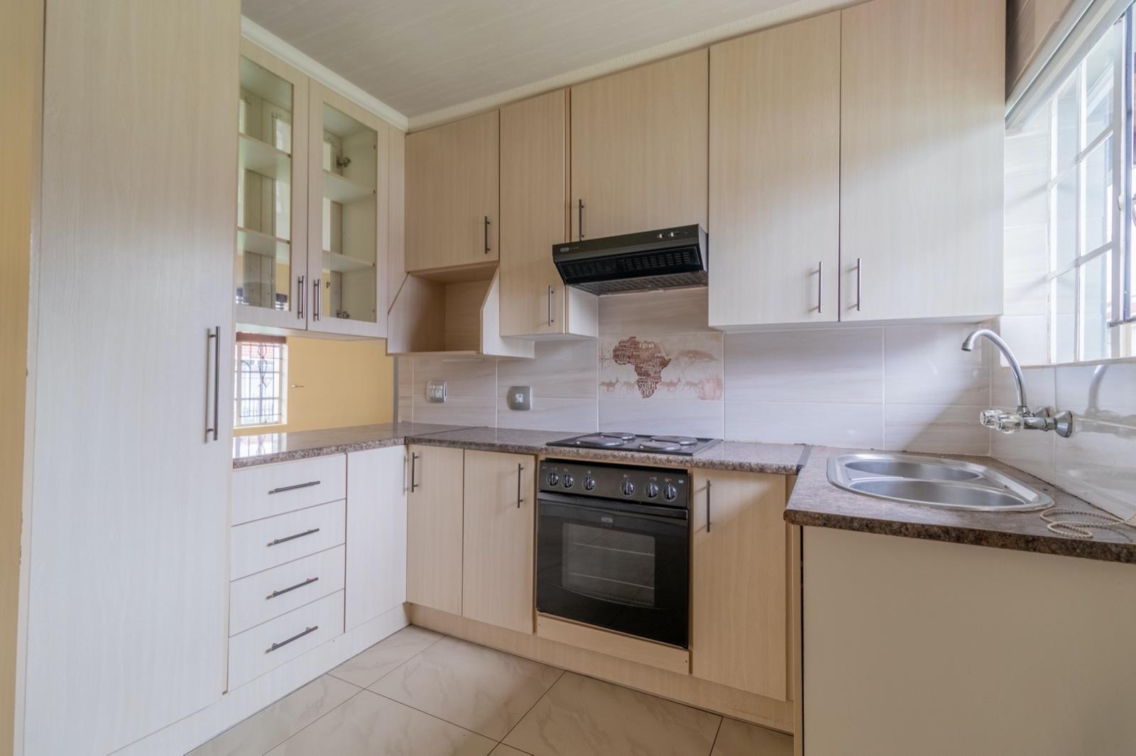 3 Bedroom Townhouse in Roodepoort West