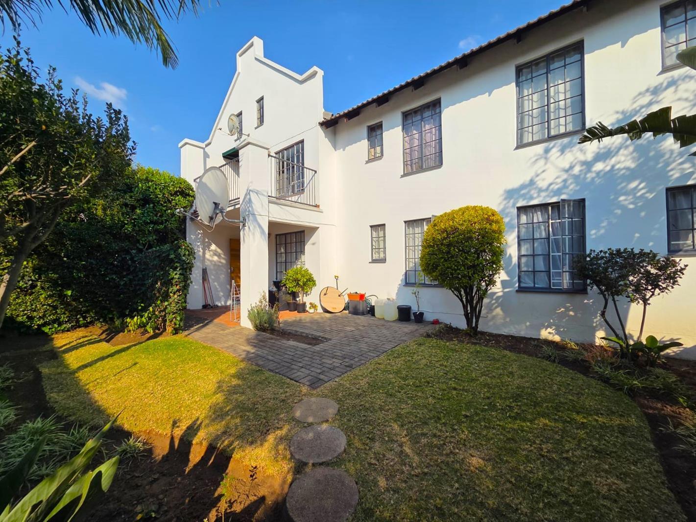 3 Bedroom Townhouse in Marais Steyn Park