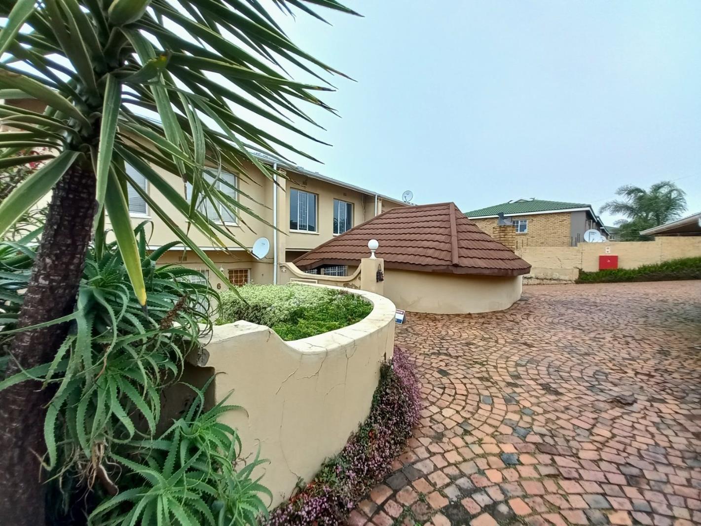 2 Bedroom Townhouse in Primrose Hill