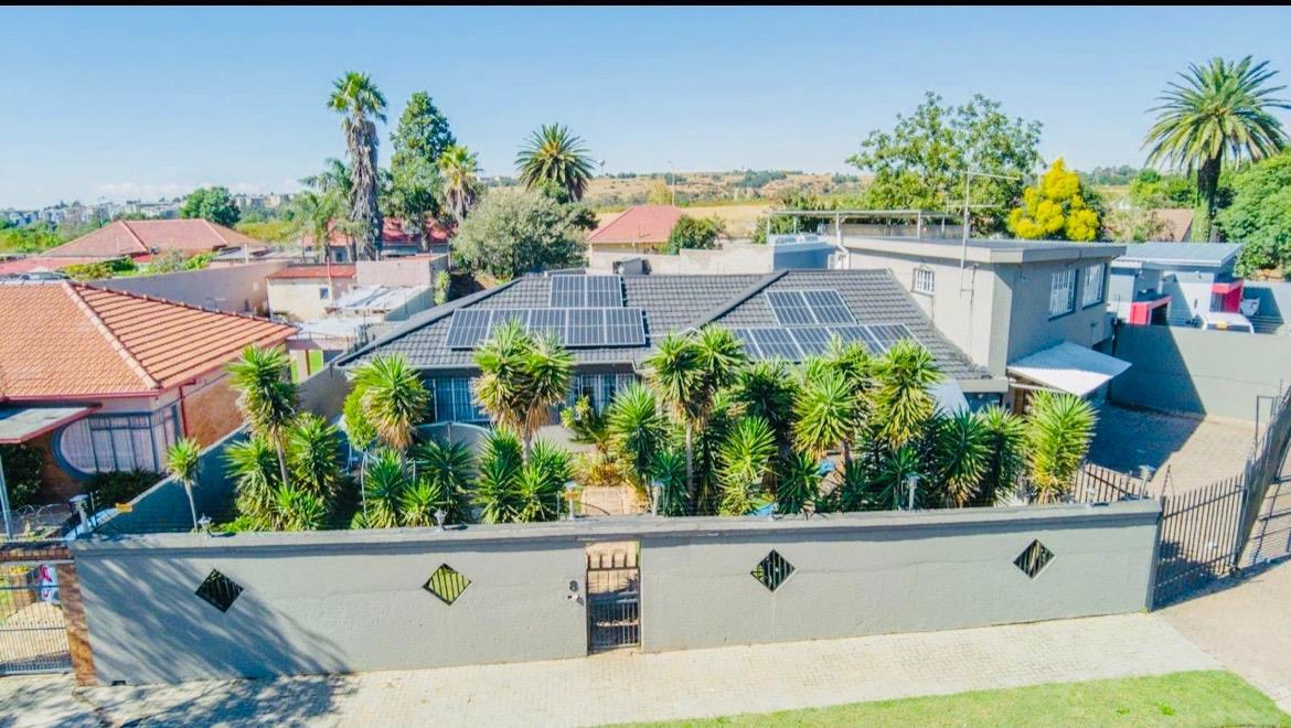 4 Bedroom House in Rewlatch