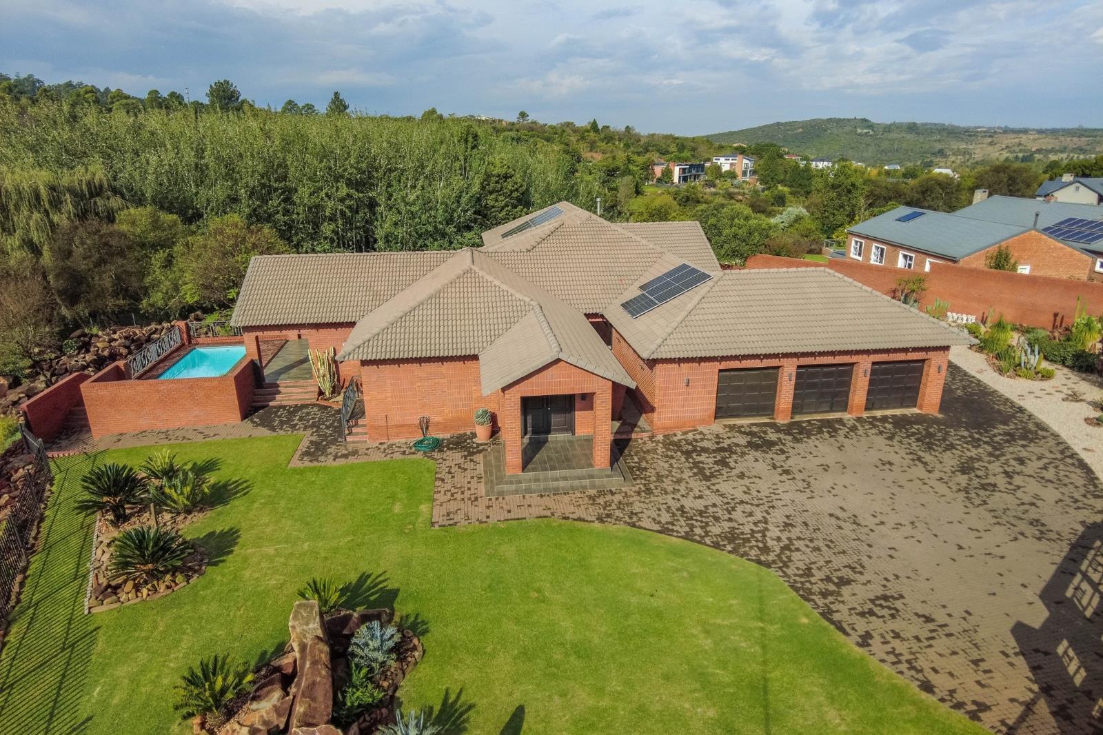 2 Bedroom House in Zwavelpoort