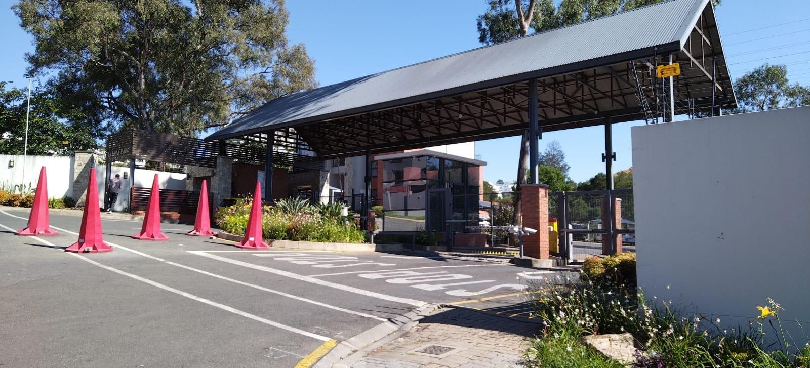 1 Bedroom Townhouse in Oakdene