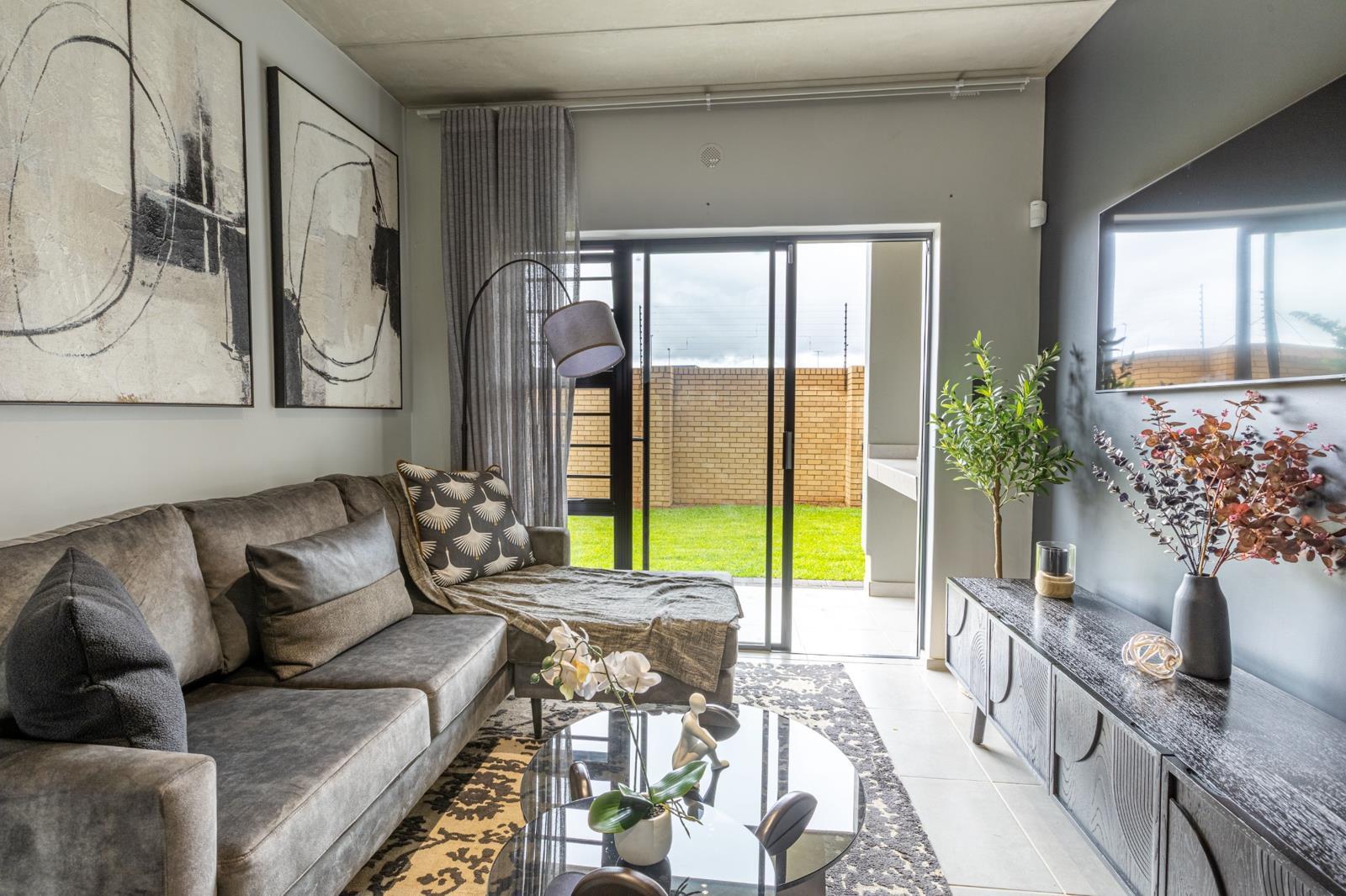 2 Bedroom Apartment in Menlo Park