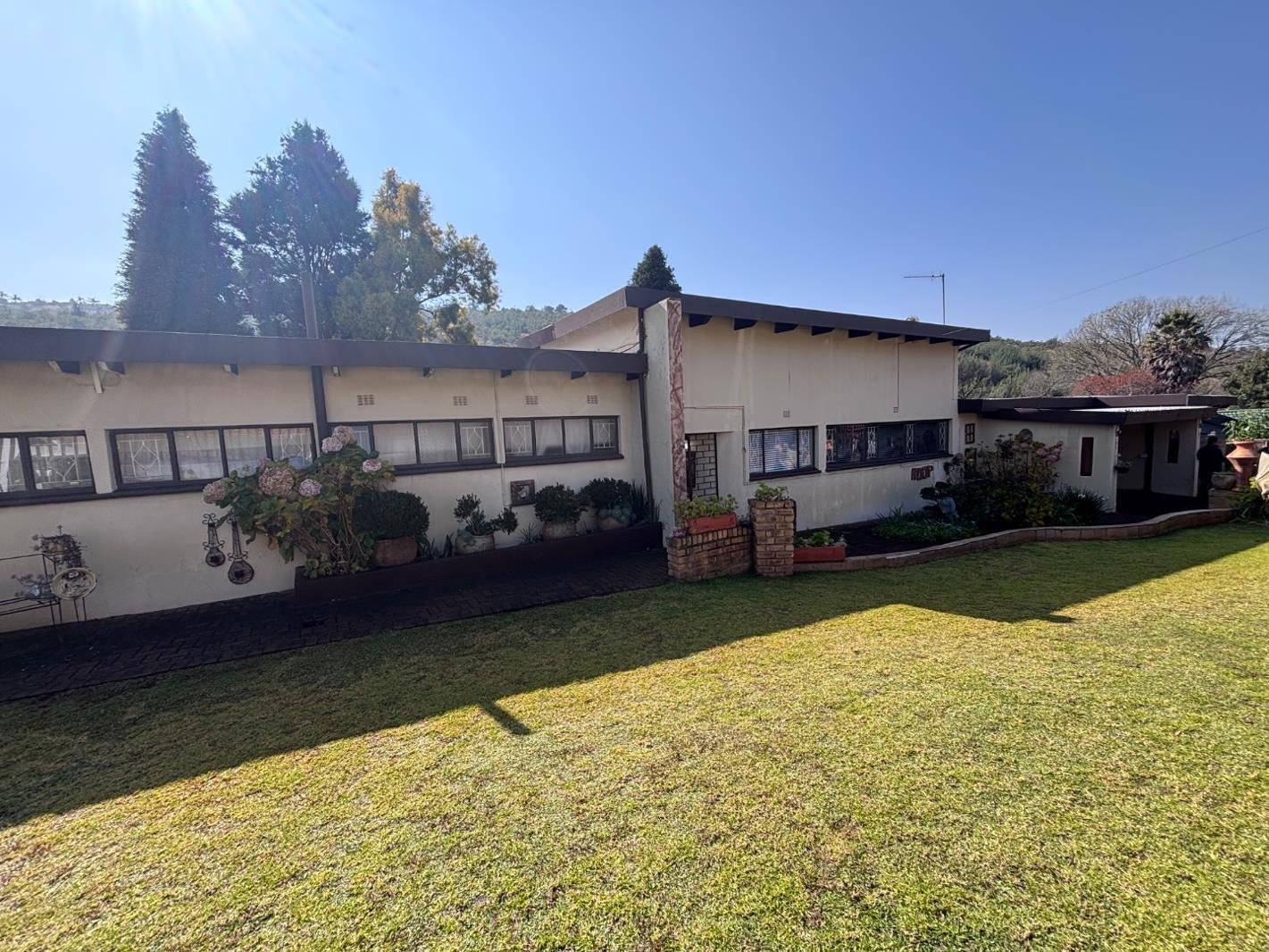 3 Bedroom House in Helderkruin