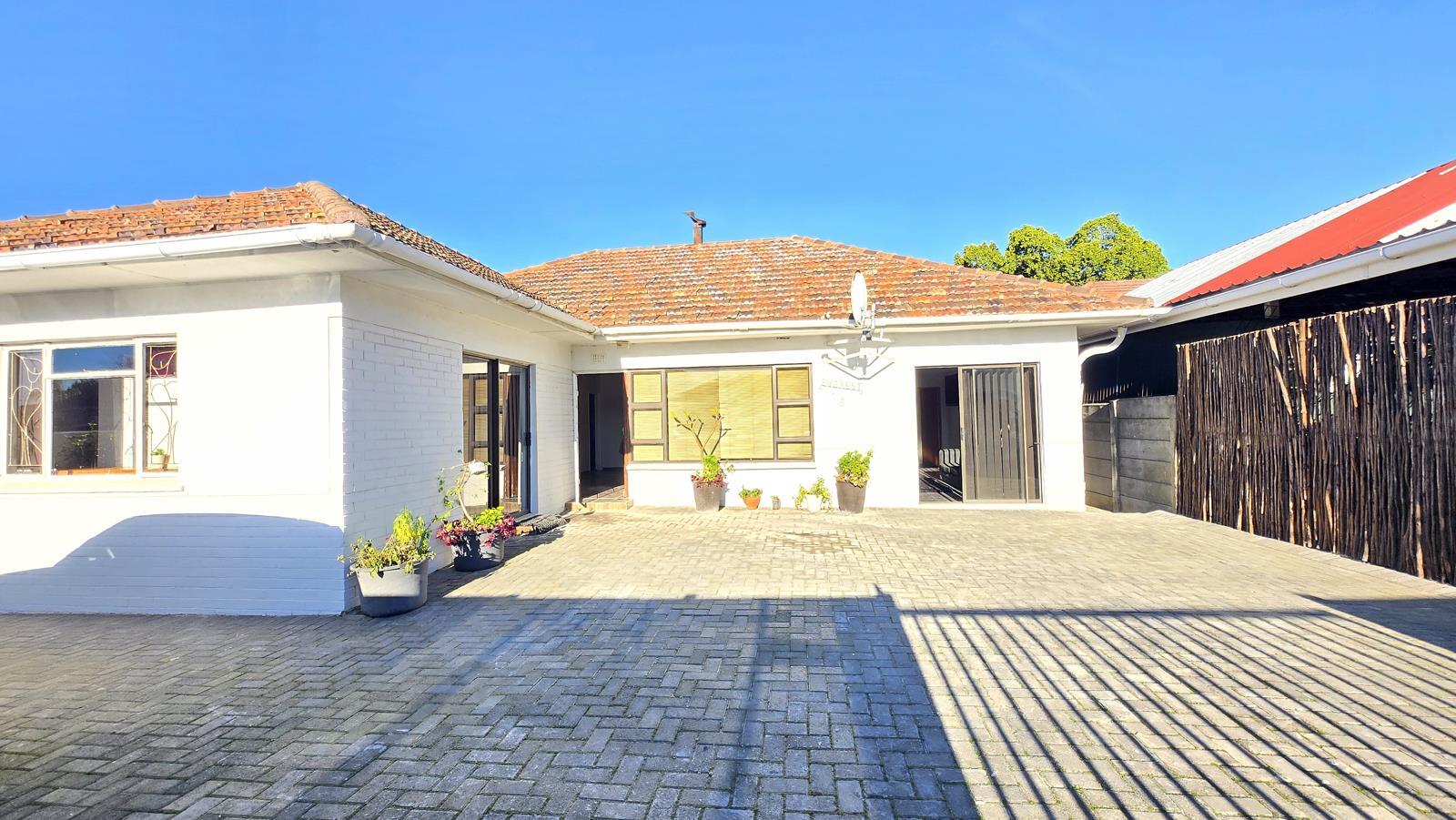 5 Bedroom House in Shirley Park