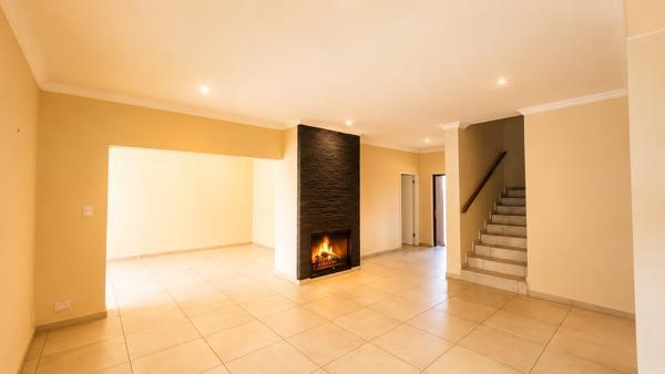 3 Bedroom House in Waterkloof Ridge