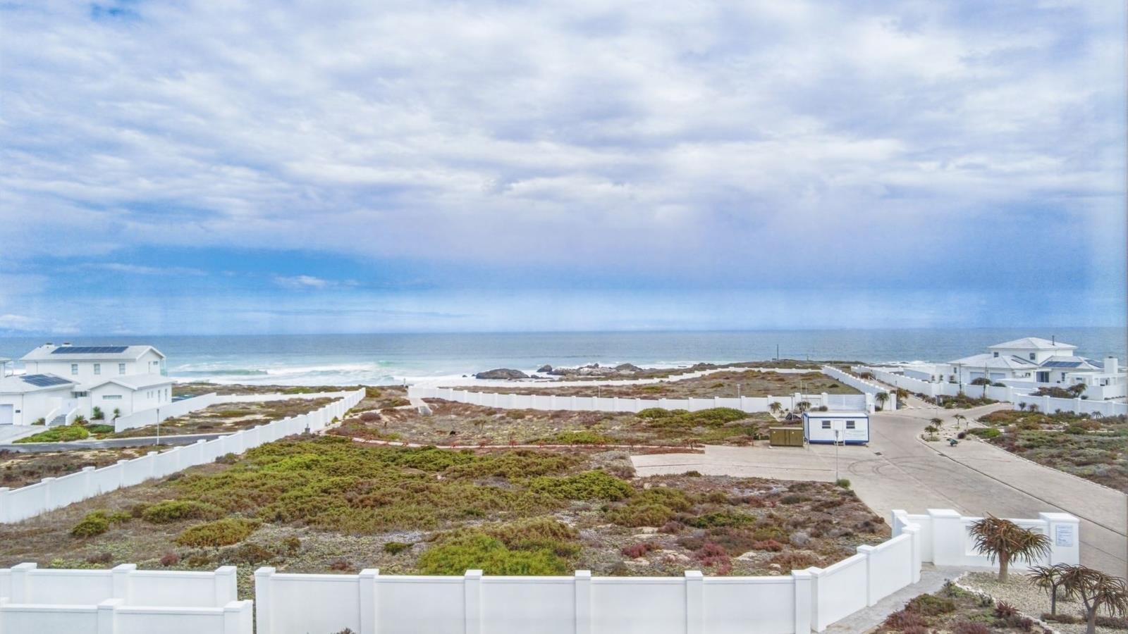 811 m² Land available in Yzerfontein