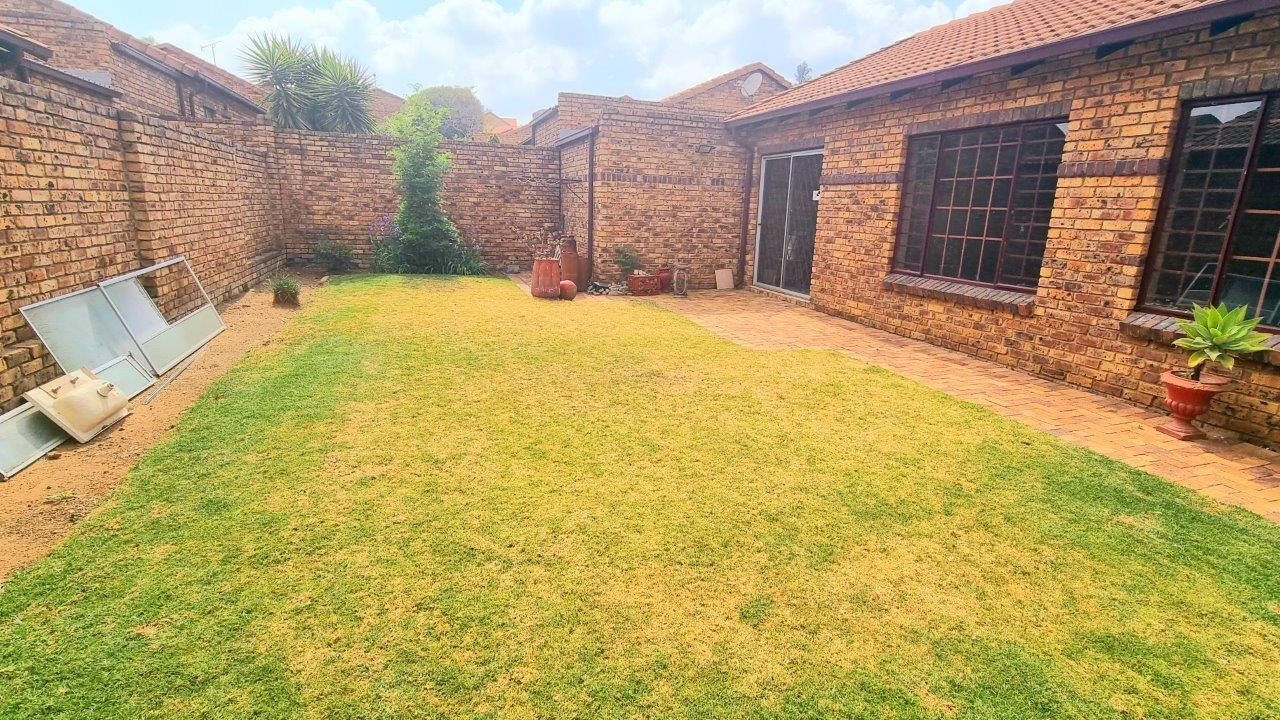 2 Bedroom Townhouse in Halfway Gardens