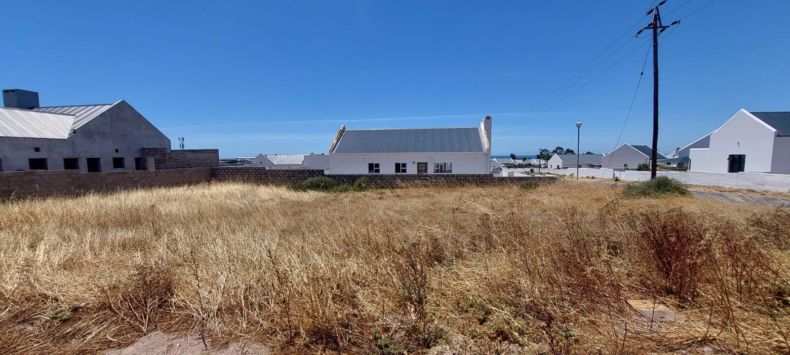 560 m² Land available in Saldanha