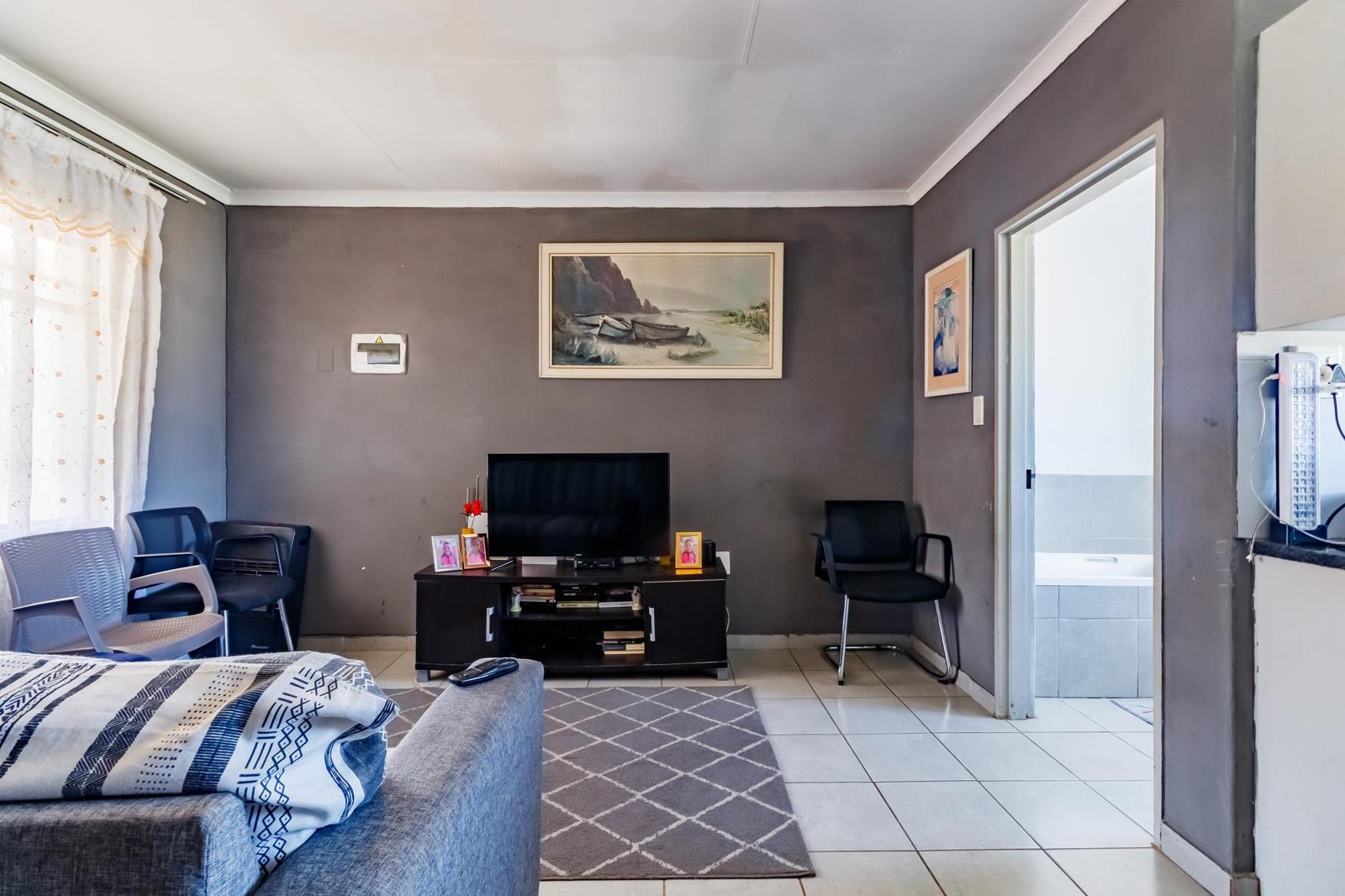 2 Bedroom Apartment in Jabulani