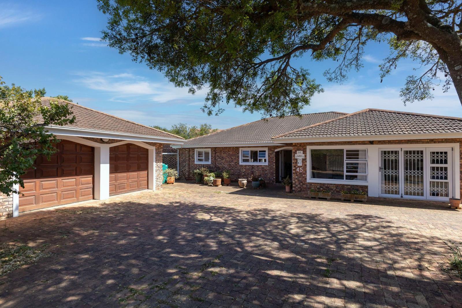 3 Bedroom House in Riversbend